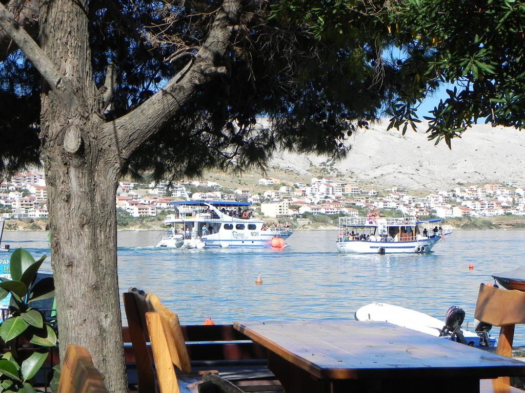 Apartments Riva Pag Town Zimmer foto